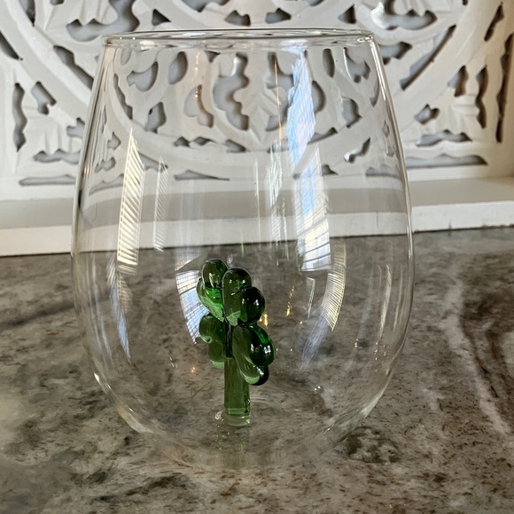 🍀Shamrock Stemless Wine Glass - Picture 5 of 5
